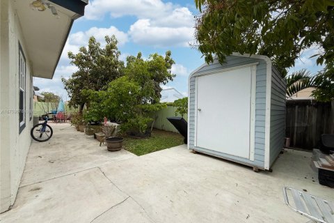 Villa ou maison à vendre à Miami, Floride: 3 chambres, 148.74 m2 № 1981268 - photo 29