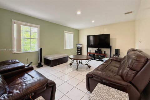 Villa ou maison à vendre à Miami, Floride: 3 chambres, 148.74 m2 № 1981268 - photo 11