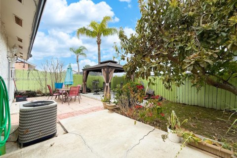 Villa ou maison à vendre à Miami, Floride: 3 chambres, 148.74 m2 № 1981268 - photo 27