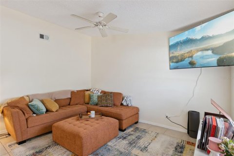 Immobilier commercial à vendre à Minneola, Floride: 6 chambres, 250.84 m2 № 2127480 - photo 16