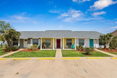 Immobilier commercial à Minneola, Floride 6 chambres, 250.84 m2 № 2127480