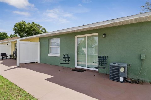 Immobilier commercial à vendre à Minneola, Floride: 6 chambres, 250.84 m2 № 2127480 - photo 25