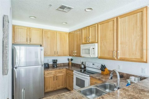 Condo in Kissimmee, Florida, 3 bedrooms  № 1609973 - photo 9