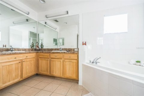 Condo in Kissimmee, Florida, 3 bedrooms  № 1609973 - photo 10