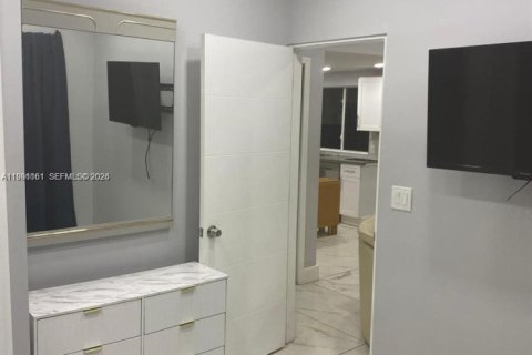 Casa en alquiler en Hollywood, Florida, 2 dormitorios, 72 m2 № 2057449 - foto 26