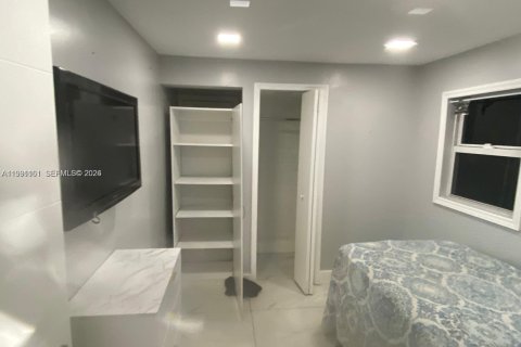 Casa en alquiler en Hollywood, Florida, 2 dormitorios, 72 m2 № 2057449 - foto 20