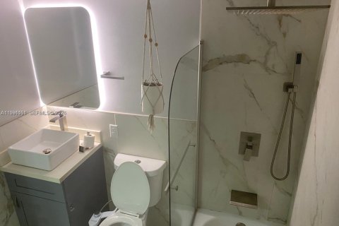 Casa en alquiler en Hollywood, Florida, 2 dormitorios, 72 m2 № 2057449 - foto 22