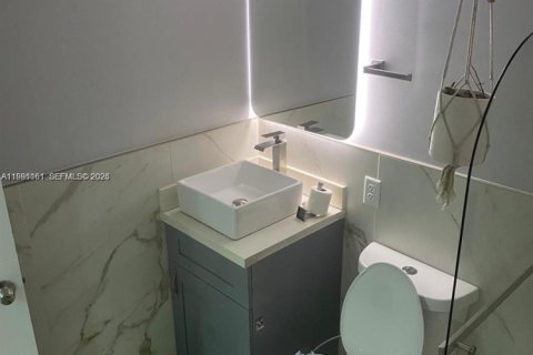 Casa en alquiler en Hollywood, Florida, 2 dormitorios, 72 m2 № 2057449 - foto 23