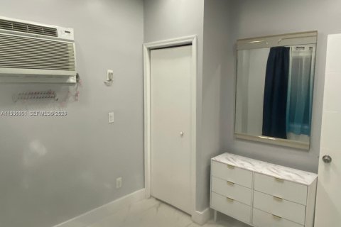 Casa en alquiler en Hollywood, Florida, 2 dormitorios, 72 m2 № 2057449 - foto 28