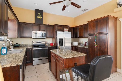 House in Hudson, Florida 4 bedrooms, 202.53 sq.m. № 1734372 - photo 18
