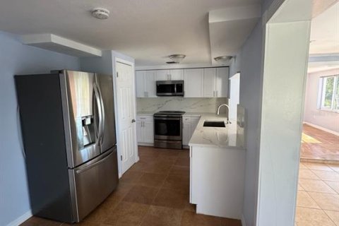 Casa en venta en New Port Richey, Florida, 2 dormitorios, 144.93 m2 № 2238744 - foto 15