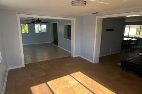 Casa en venta en New Port Richey, Florida, 2 dormitorios, 144.93 m2 № 2238744 - foto 21