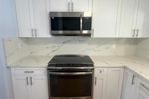 Casa en venta en New Port Richey, Florida, 2 dormitorios, 144.93 m2 № 2238744 - foto 14