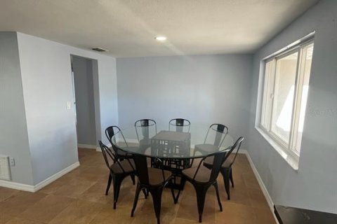 Casa en venta en New Port Richey, Florida, 2 dormitorios, 144.93 m2 № 2238744 - foto 12