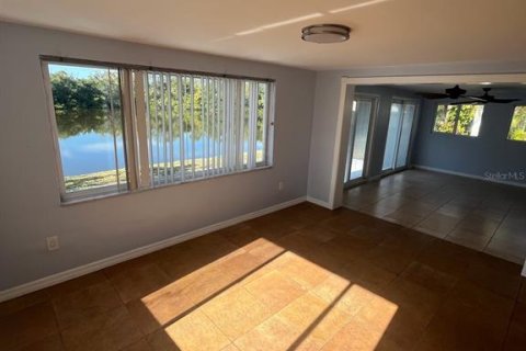 Casa en venta en New Port Richey, Florida, 2 dormitorios, 144.93 m2 № 2238744 - foto 20