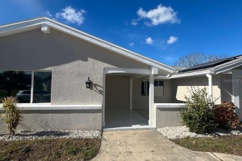 Casa en venta en New Port Richey, Florida, 2 dormitorios, 144.93 m2 № 2238744 - foto 4
