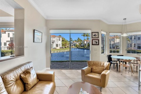 Villa ou maison à vendre à Aventura, Floride: 4 chambres, 274.43 m2 № 2064872 - photo 22