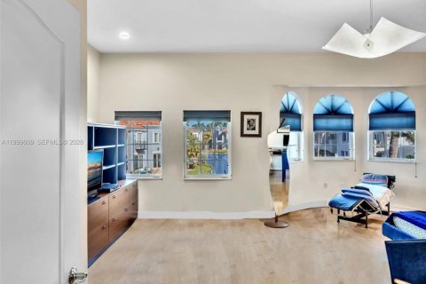 Villa ou maison à vendre à Aventura, Floride: 4 chambres, 274.43 m2 № 2064872 - photo 28