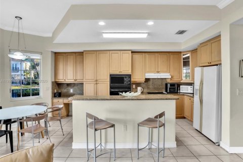 Villa ou maison à vendre à Aventura, Floride: 4 chambres, 274.43 m2 № 2064872 - photo 24