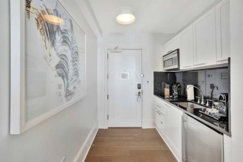 Condo in Fort Lauderdale, Florida, 1 bedroom № 2247710 - photo 18