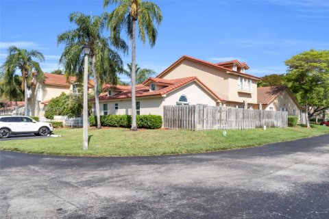 Villa ou maison à vendre à Cutler Bay, Floride: 2 chambres, 78.04 m2 № 2050279 - photo 18