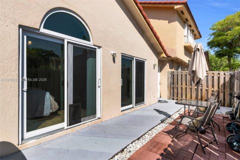 Villa ou maison à vendre à Cutler Bay, Floride: 2 chambres, 78.04 m2 № 2050279 - photo 16