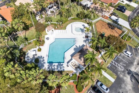 Villa ou maison à vendre à Cutler Bay, Floride: 2 chambres, 78.04 m2 № 2050279 - photo 24