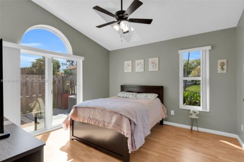 Villa ou maison à vendre à Cutler Bay, Floride: 2 chambres, 78.04 m2 № 2050279 - photo 13