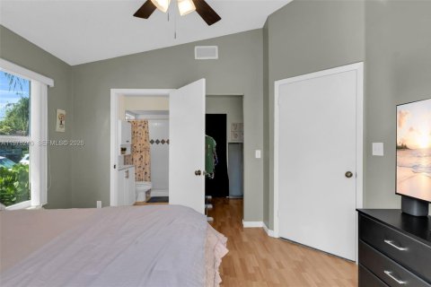 Villa ou maison à vendre à Cutler Bay, Floride: 2 chambres, 78.04 m2 № 2050279 - photo 14