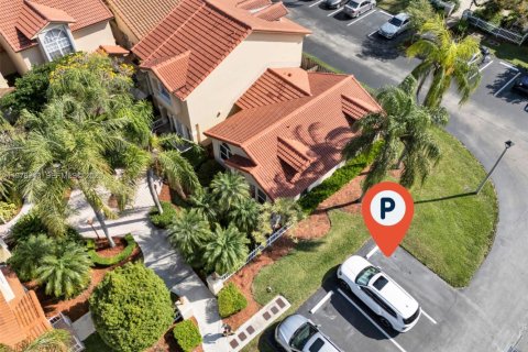 Villa ou maison à vendre à Cutler Bay, Floride: 2 chambres, 78.04 m2 № 2050279 - photo 2