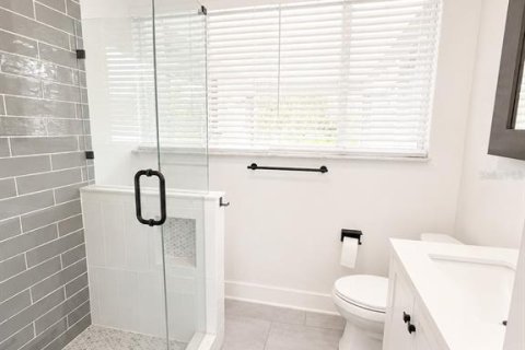 House in Tampa, Florida 3 bedrooms, 120.68 sq.m. № 2230271 - photo 10
