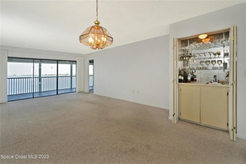 Condo in Cocoa Beach, Florida, 2 bedrooms  № 2095757 - photo 8