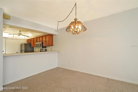 Condo in Cocoa Beach, Florida, 2 bedrooms  № 2095757 - photo 10