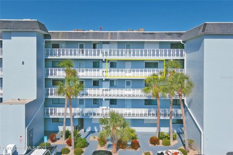 Condo in Cocoa Beach, Florida, 2 bedrooms  № 2095757 - photo 19