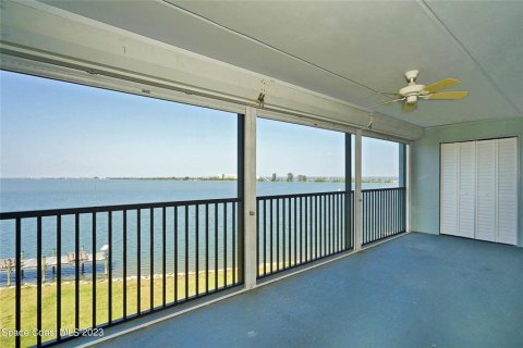 Condo in Cocoa Beach, Florida, 2 bedrooms  № 2095757 - photo 2