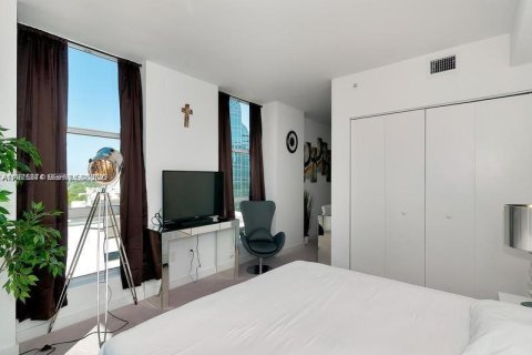 Condo in Miami, Florida  № 2040492 - photo 8