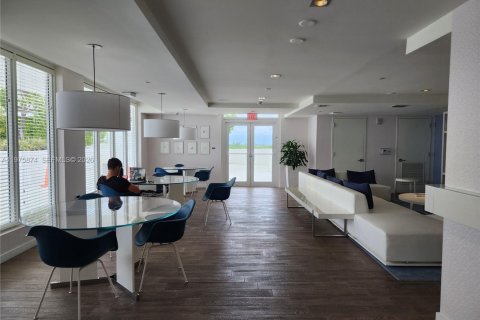 Condo in Miami, Florida  № 2040492 - photo 23