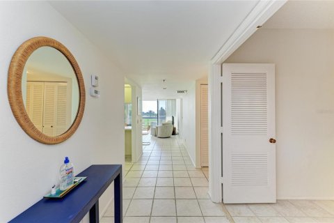 Condo in Longboat Key, Florida, 2 bedrooms  № 2216731 - photo 7