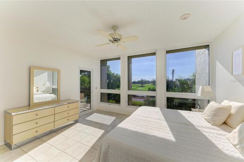 Condo in Longboat Key, Florida, 2 bedrooms  № 2216731 - photo 22
