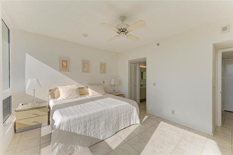 Condo in Longboat Key, Florida, 2 bedrooms  № 2216731 - photo 21