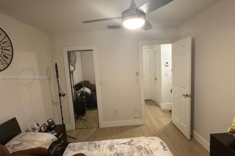 House in Miami, Florida 3 bedrooms, 115.57 sq.m. № 1964266 - photo 13