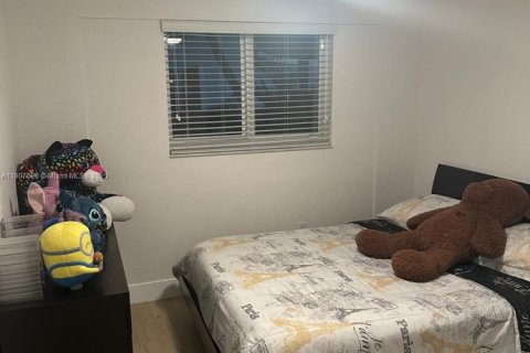 House in Miami, Florida 3 bedrooms, 115.57 sq.m. № 1964266 - photo 10