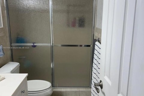 House in Miami, Florida 3 bedrooms, 115.57 sq.m. № 1964266 - photo 11