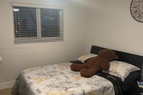 House in Miami, Florida 3 bedrooms, 115.57 sq.m. № 1964266 - photo 6