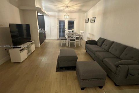 House in Miami, Florida 3 bedrooms, 115.57 sq.m. № 1964266 - photo 20