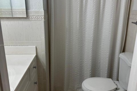 House in Miami, Florida 3 bedrooms, 115.57 sq.m. № 1964266 - photo 18