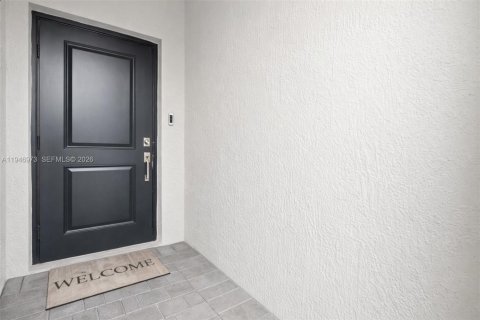 Touwnhouse à vendre à Homestead, Floride: 3 chambres, 123.37 m2 № 2003480 - photo 2