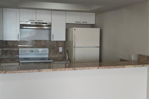Condo in Doral, Florida, 1 bedroom  № 1930793 - photo 5