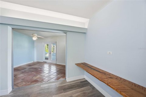 House in Venice, Florida 3 bedrooms, 175.68 sq.m. № 2123429 - photo 9