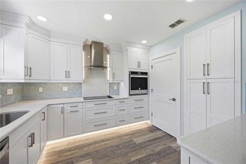 House in Venice, Florida 3 bedrooms, 175.68 sq.m. № 2123429 - photo 24